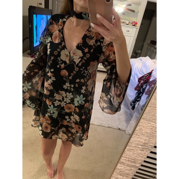 Lulu’s - Floral Choker Dress - Picture 5 of 7